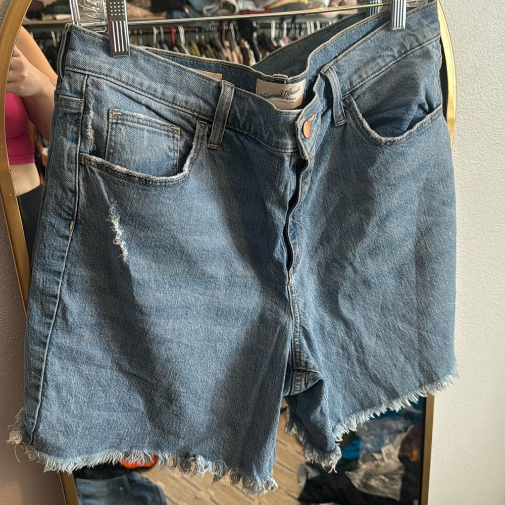 Universal thread denim shorts, size 14R